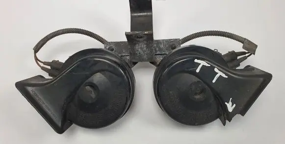 Audi TT Mk1 Horn signal 8N0951169C