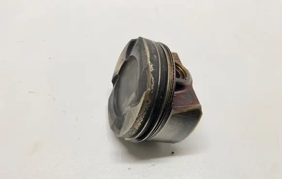 BMW 3 F30 F35 F31 Piston 8606459