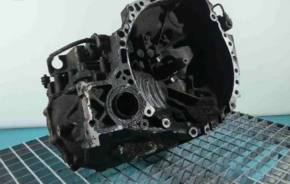 Toyota Avensis T220 Manual 5 speed gearbox E251 IMPRK1280471