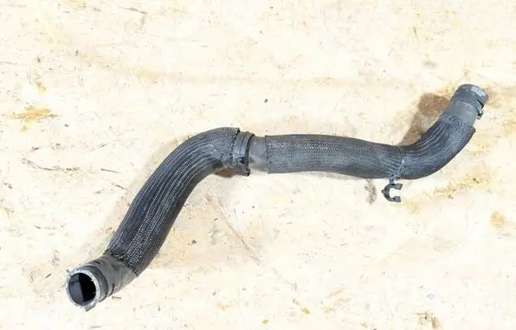 Chevrolet Tahoe Engine coolant pipe/hose 85510484
