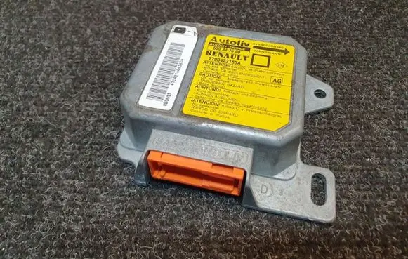 Renault Megane I Airbag control unit/module 550347500 7700423185A