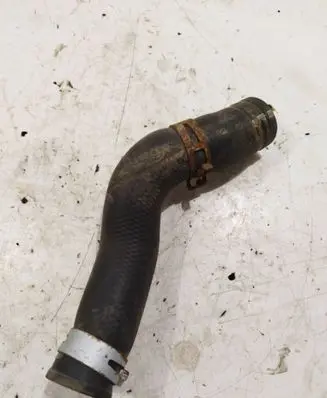 Toyota RAV 4 (XA40) Engine coolant pipe/hose