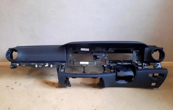 Mercedes-Benz E W213 Dashboard A2136809904
