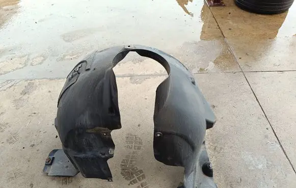 Mercedes-Benz B W246 W242 Front wheel arch liner splash guards