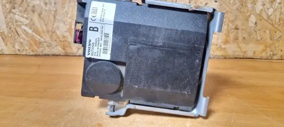 Volvo V50 Phone control unit/module 8673256