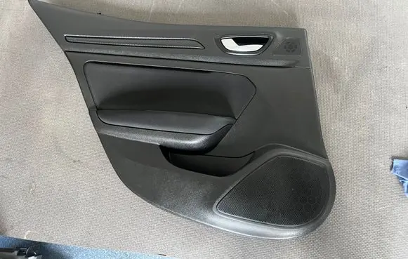 Renault Megane IV Rear door card panel trim 186025712