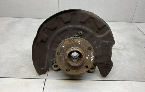 Skoda Superb B8 (3V) Front wheel hub