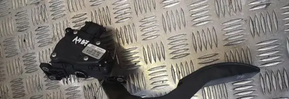 Audi A4 S4 B7 8E 8H Accelerator throttle pedal 8e1721523b