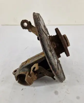 Audi Q3 8U Front wheel hub 