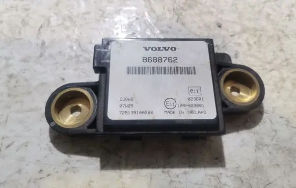 Volvo XC70 Alarm control unit/module 8688762