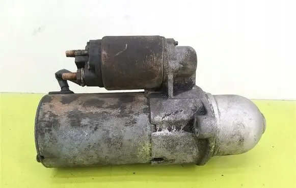 Opel Vectra C Starter motor 2568971