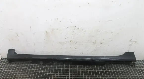 Mazda 3 II Sill BBN551P51