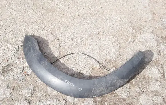 Ford Ranger Front arch trim UR8951W21