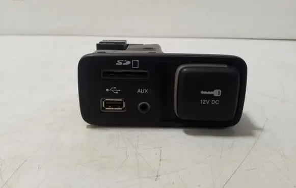 Jeep Cherokee USB socket connector 68146070AD