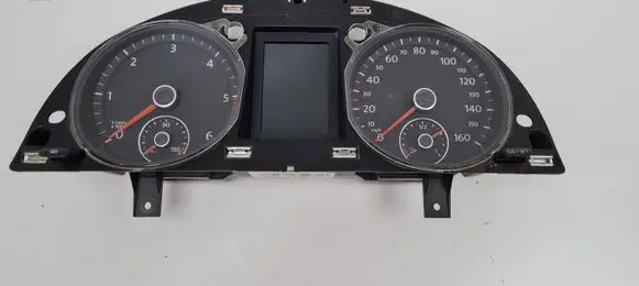 Volkswagen PASSAT B6 Speedometer (instrument cluster) 3C0920971R