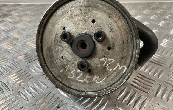 Audi A6 S6 C5 4B Power steering pump 059145255
