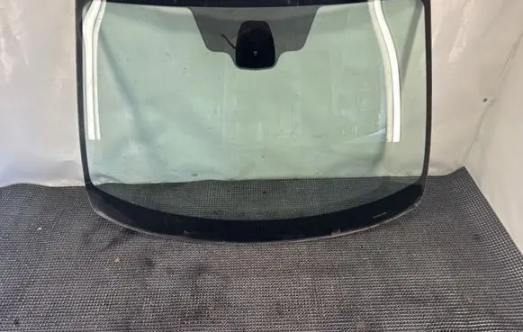 Nissan Qashqai Front windscreen/windshield window 43R001585 E000199 AS1M1250DOT682