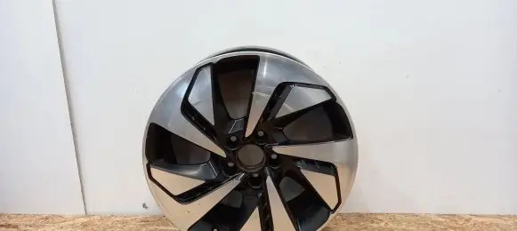 R18 alloy rim