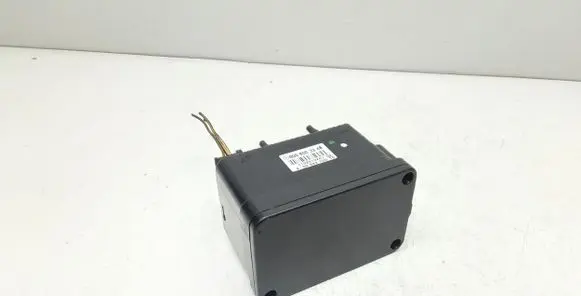 Mercedes-Benz E C207 W207 Central locking vacuum pump A5998200010 0008003348