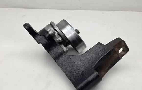 Toyota Previa (XR30, XR40) II Alternator belt tensioner 