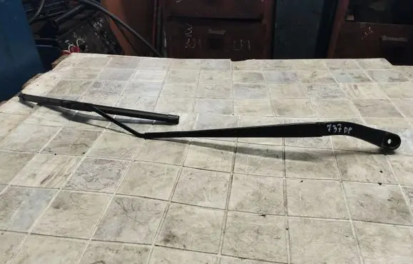 Opel Insignia A Windshield/front glass wiper blade 13227399