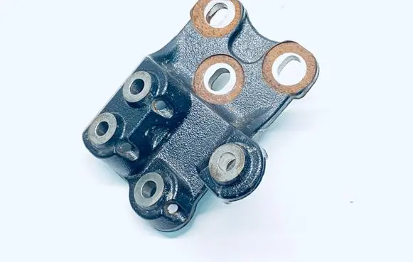 Toyota Aygo AB40 Engine mounting bracket 123250Q041