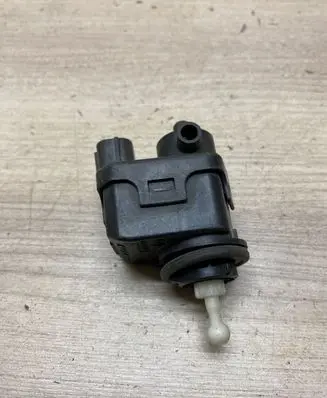 Volkswagen PASSAT B5.5 Headlight level adjustment motor 007878