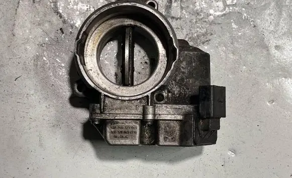 Volkswagen Touran I Throttle valve 408240121 03G128063