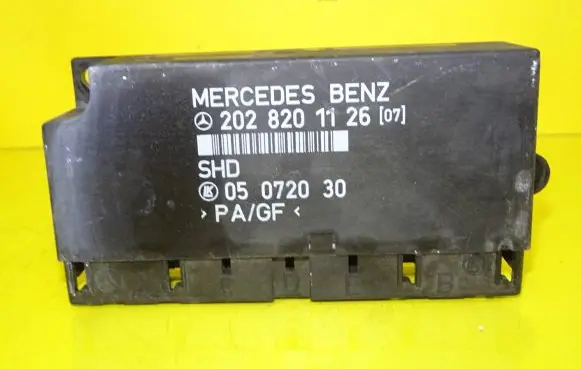 Mercedes-Benz C W202 Comfort/convenience module 2028201126