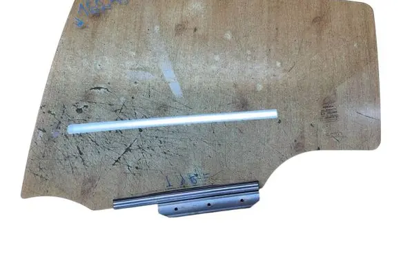 Toyota Yaris Rear door window glass 681400D200 43R00048 E643R00048