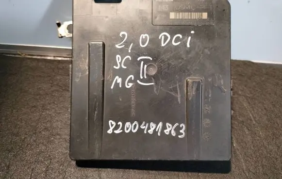 Renault Scenic II - Grand scenic II Fuse module 8200481863 8701099397 51915907