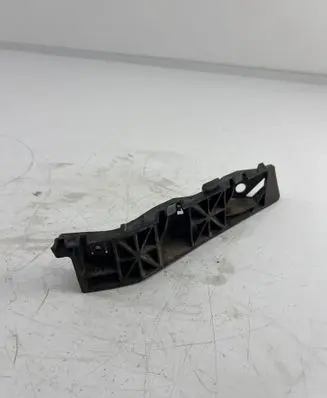 KIA Sportage Front bumper mounting bracket 86516F1000