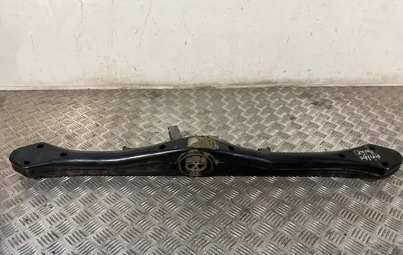 Volkswagen Touareg I Gearbox mounting bracket 7L6399227G