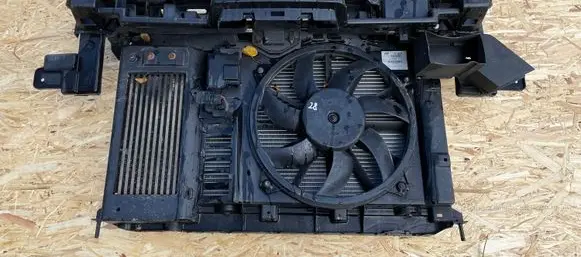 Peugeot 5008 Coolant radiator