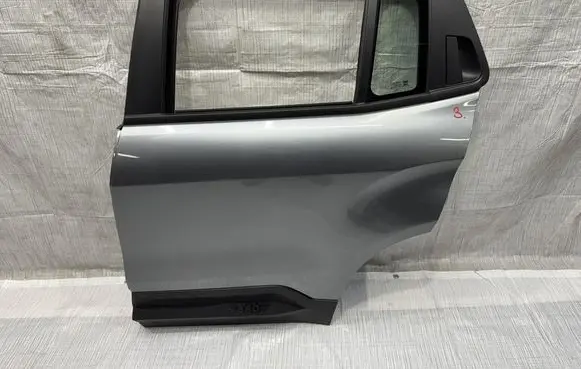 Jeep Avenger Rear door 