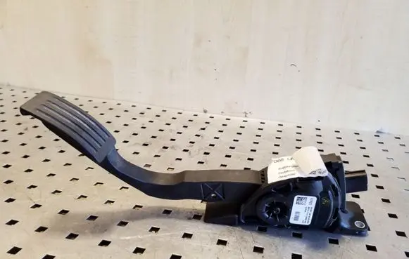 Ford Focus Accelerator throttle pedal BV619F836BB 6PV01036832