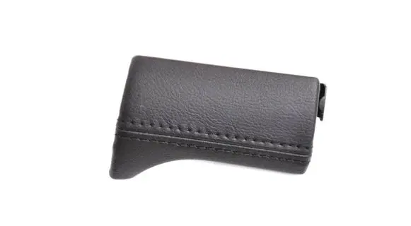 Dashboard glove box trim