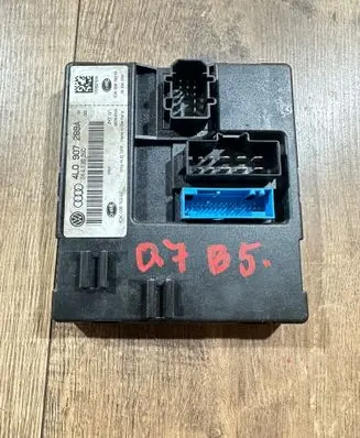 Audi Q7 4L Comfort/convenience module 4L0907289A 4L0910289D 5DK00876282