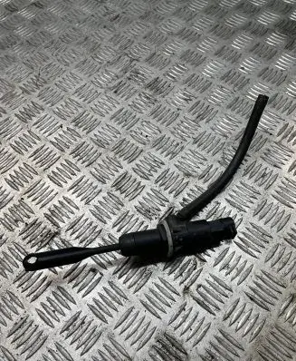 Dacia Logan VAN Clutch master cylinder 8200424004