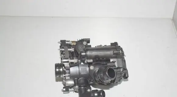 Thermostat/thermostat housing