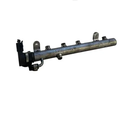 Mercedes-Benz E W211 Fuel main line pipe A6420700495 0820000631 0281002494