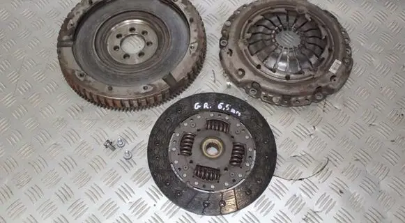 Renault Megane E-Tech Clutch set kit 301016758R