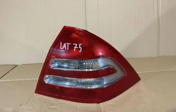 Mercedes-Benz C W203 Rear/tail lights 2038200264R