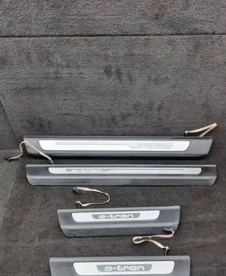 Audi Q7 4M sill trim set (inner) 4M0947405A 4M0947406A 4M0947417A