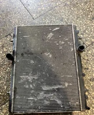 Citroen C4 I Coolant radiator 9680533480