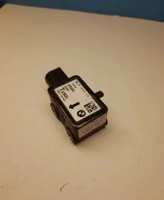 BMW X3 E83 Airbag deployment crash/impact sensor 3414122 010418