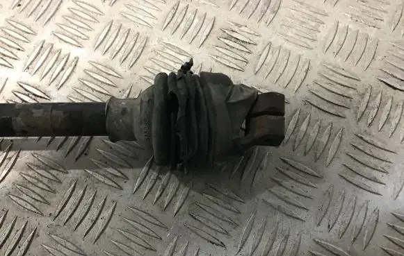 Chevrolet Captiva Steering column universal joint
