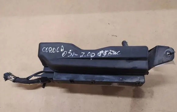 Toyota Corolla E120 E130 Fuse module