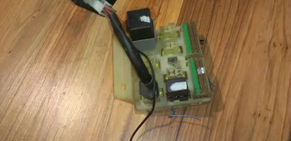 Mitsubishi Carisma Fuse box set
