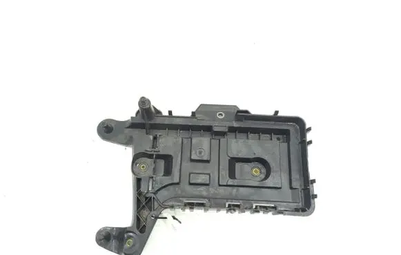 Volkswagen Caddy Battery tray 1K0915325B